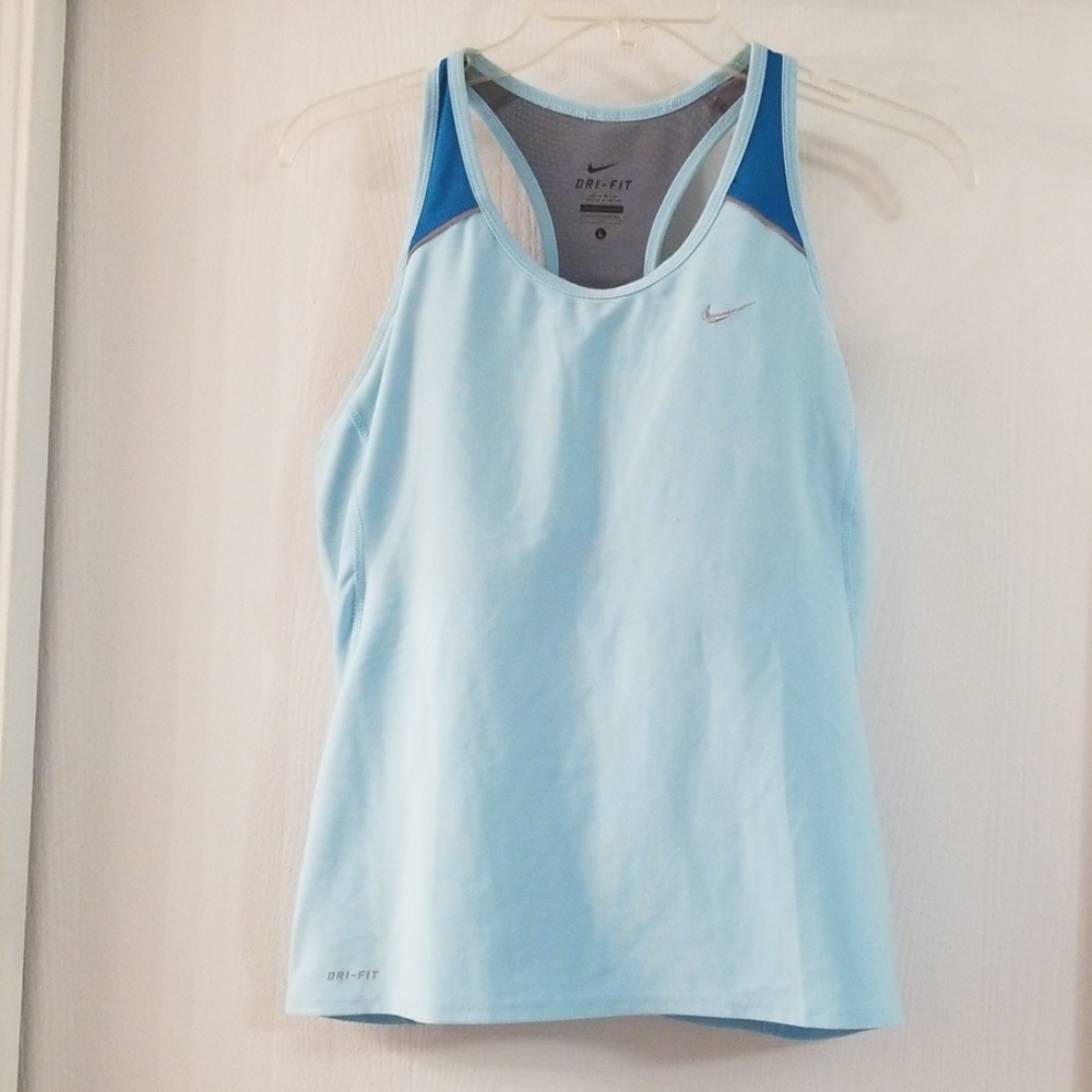 Nike dri-fit tank with racer back and built in bra